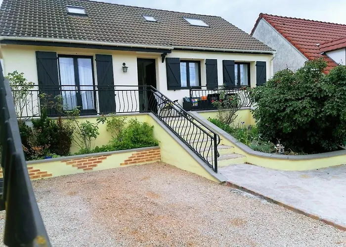 Belle Maison Conviviale بيت للعطل